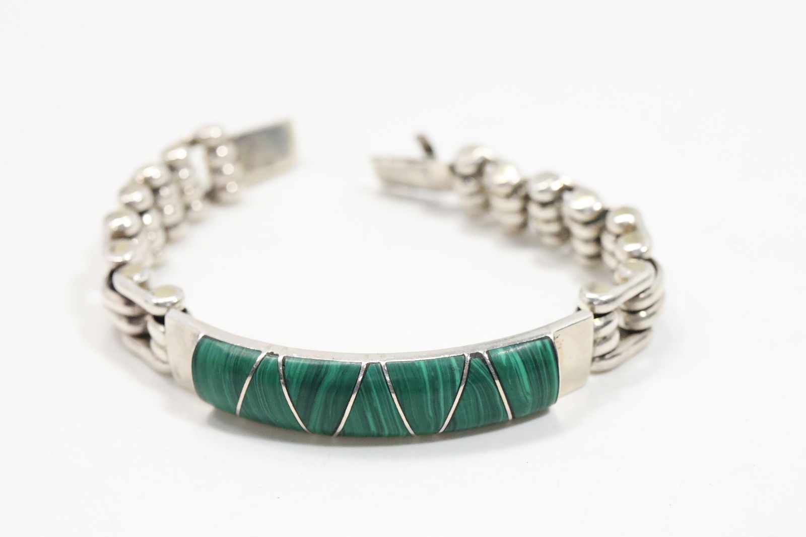Mexico T-11 950 Sterling Silver Heavy Chain Link Bracelet with Inlaid Malachite weighs 63.5 grams (1 of 9)