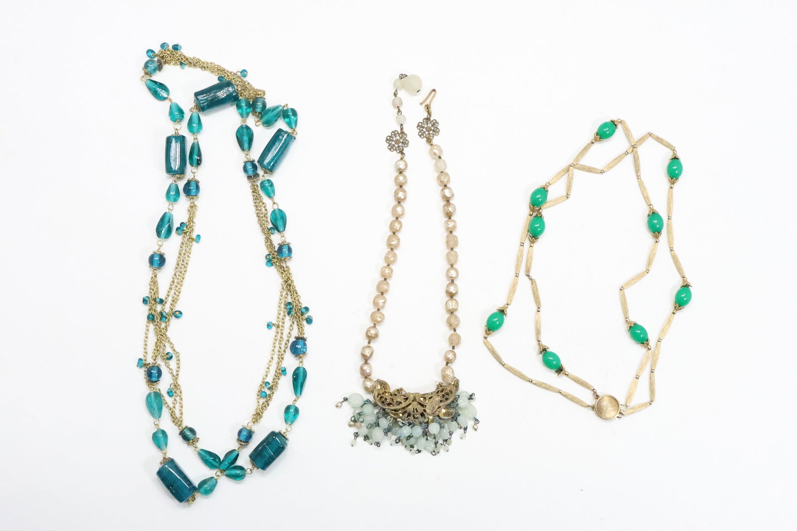 3 Vintage Necklaces : Art Glass Green Beads Necklace 24 in.; Gold Tone 2-Strand Jades Beads (1 of 18)