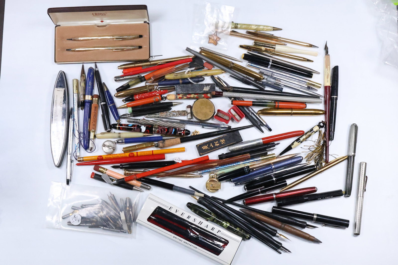 Large Estate Grouping Assorted PENS, PENCILS, WRITING INTRUMENTS - SEE PICTURES (1 of 20)