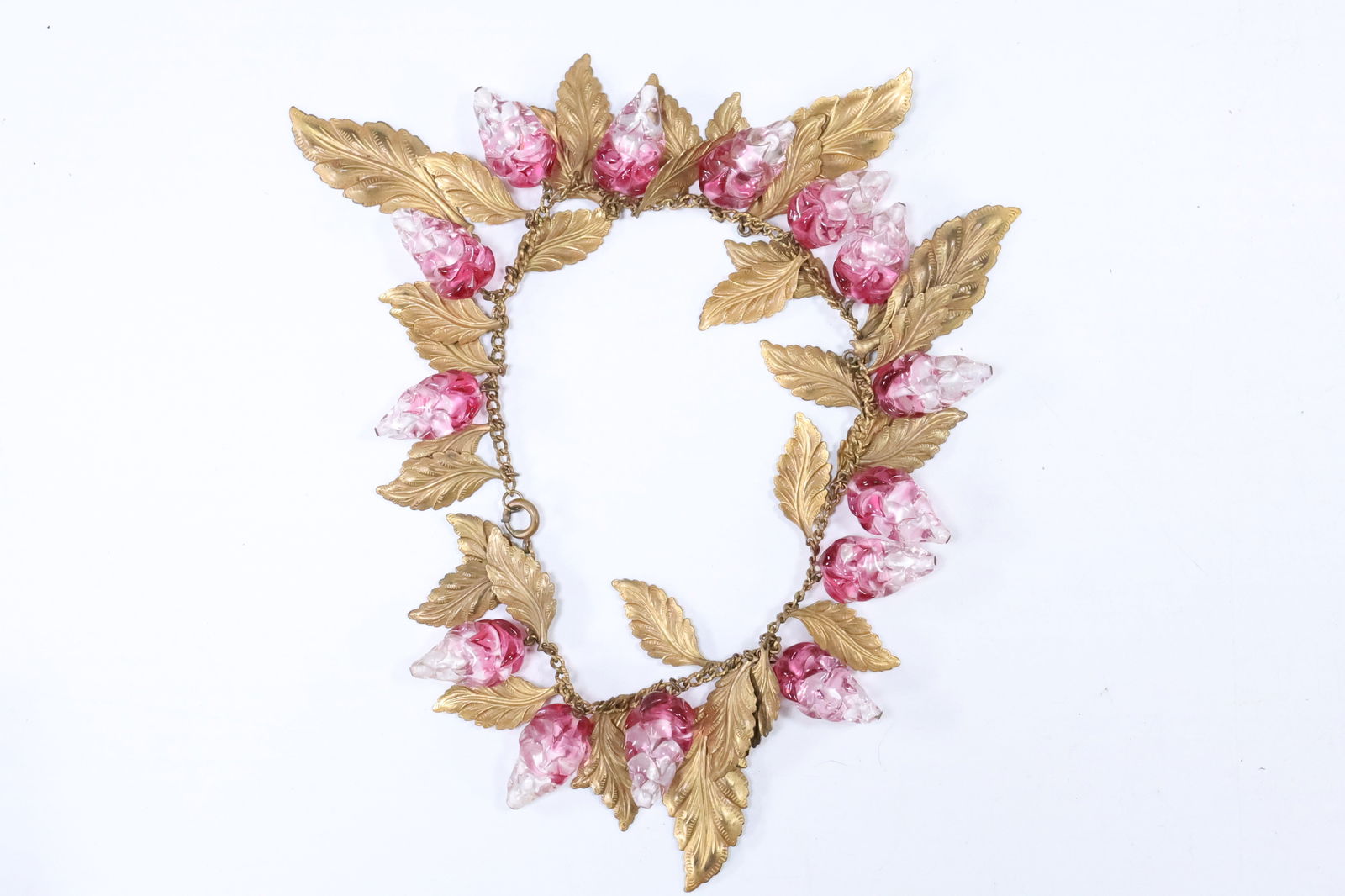 Vintage 1930s-40s Glass Drape Clusters with Gold Tone Leaves Necklace 15 in. x 2 1/4 in. (1 of 18)