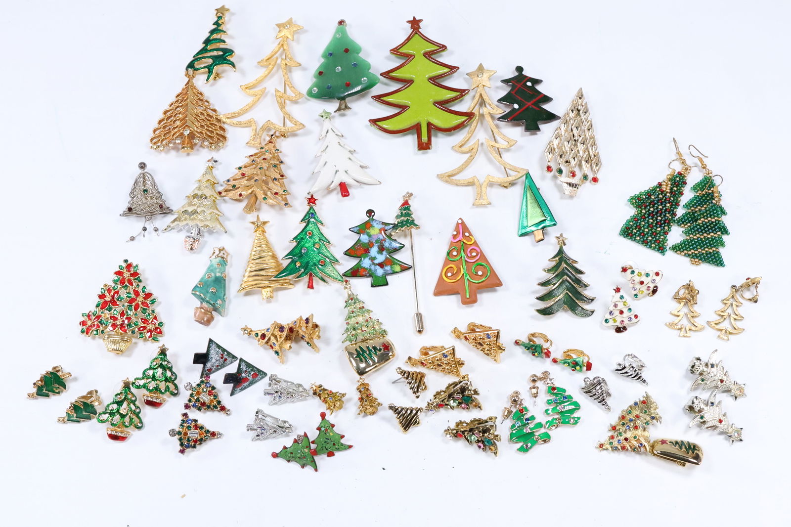 21 Pieces Costume Jewelry CHRISTMAS HOLIDAY Pins - Nice Variety Selection (1 of 19)