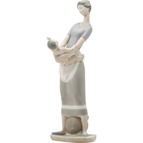 Lladro Figurine "Motherhood" (Mother and Infant) Fine Porcelain Statue 13 in. height