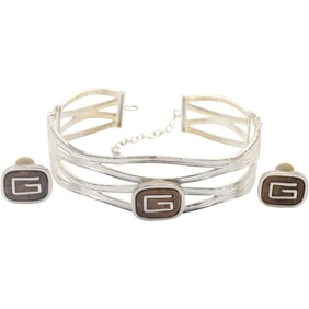 Set: GIVENCHY Pairs and New York Clip-on Earrings and GIVENCHY Wide Collar Necklace
