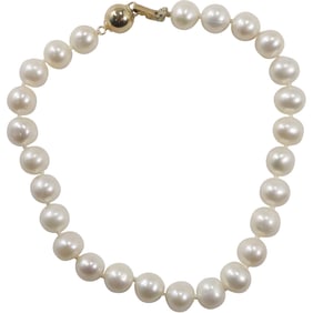 marked 585 Genuine Freshwater Cultured White Classic Pearl Bracelet 9 in. x 1/4 in.