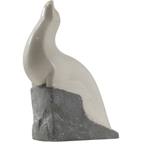 VINCENT GLINSKY (RUSSIAN, 1895-1975) Carved 2-Tone Marble SEAL Figure Sculpture 11.5 in. height