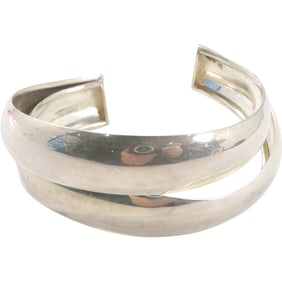 .925 Sterling Silver 20.3 grams Italy Cross Over Cuff Bracelet 2 1/2 in. x 2 in. x 1 in.