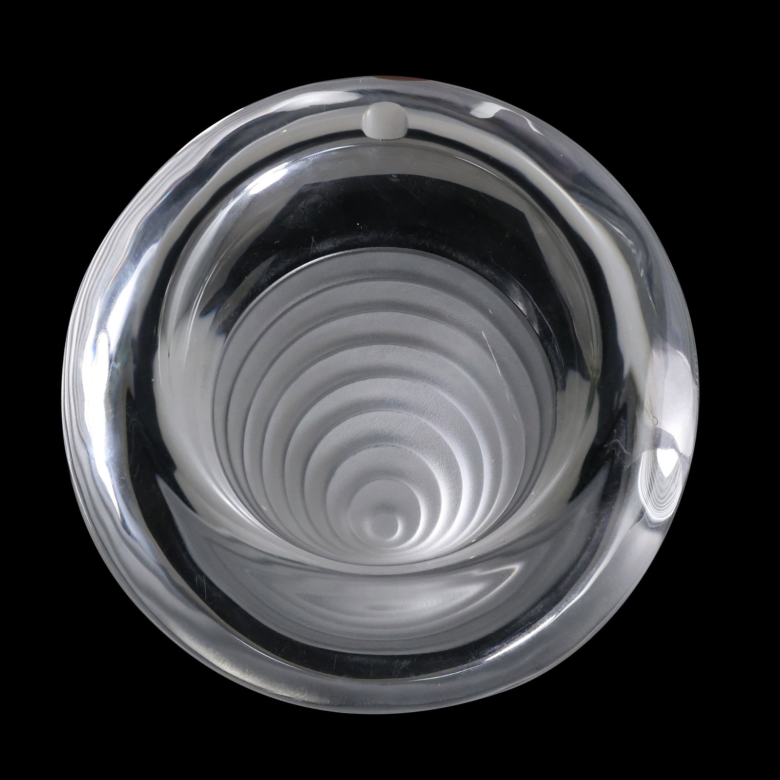 Signed Daum France Frosted Clear Crystal Ashtray  7 inches diameter (1 of 11)