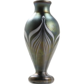 Signed Vandermark 1976, Dark Purple Iridescent Art Glass Vase Pulled Feather 5.5 in. height