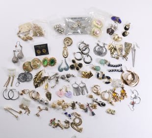 Estate Grouping of Costume Fashion Jewelry Earrings - Variety - See Pictures