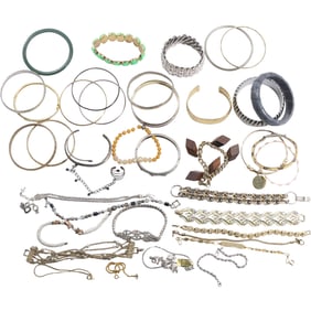 Estate Grouping Assortment of Costume Fashion Jewelry Bracelets - Variety - See Pictures