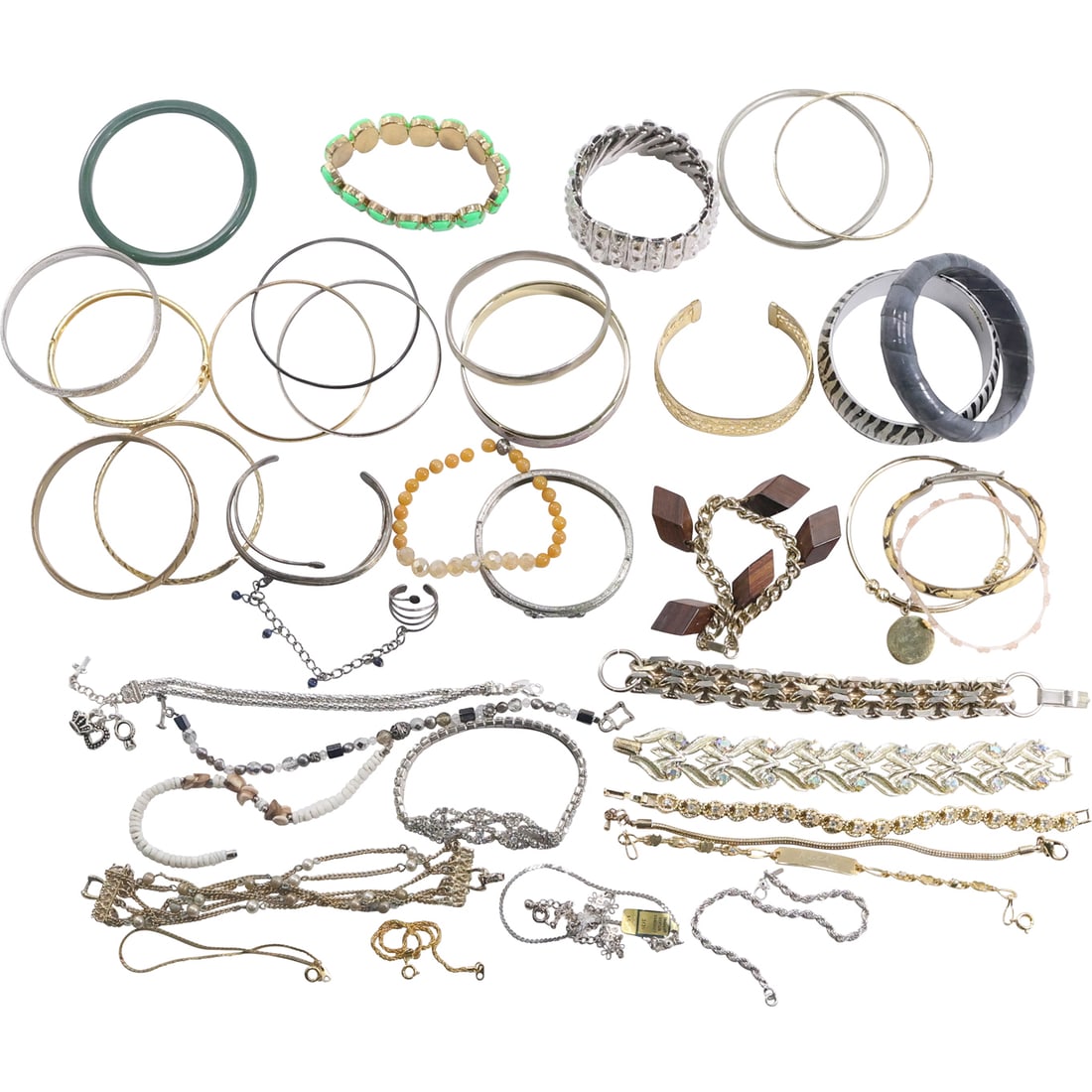 Estate Grouping Assortment of Costume Fashion Jewelry Bracelets - Variety - See Pictures: Estate Grouping Assortment of Costume Fashion Jewelry Bracelets - Variety - See Pictures
