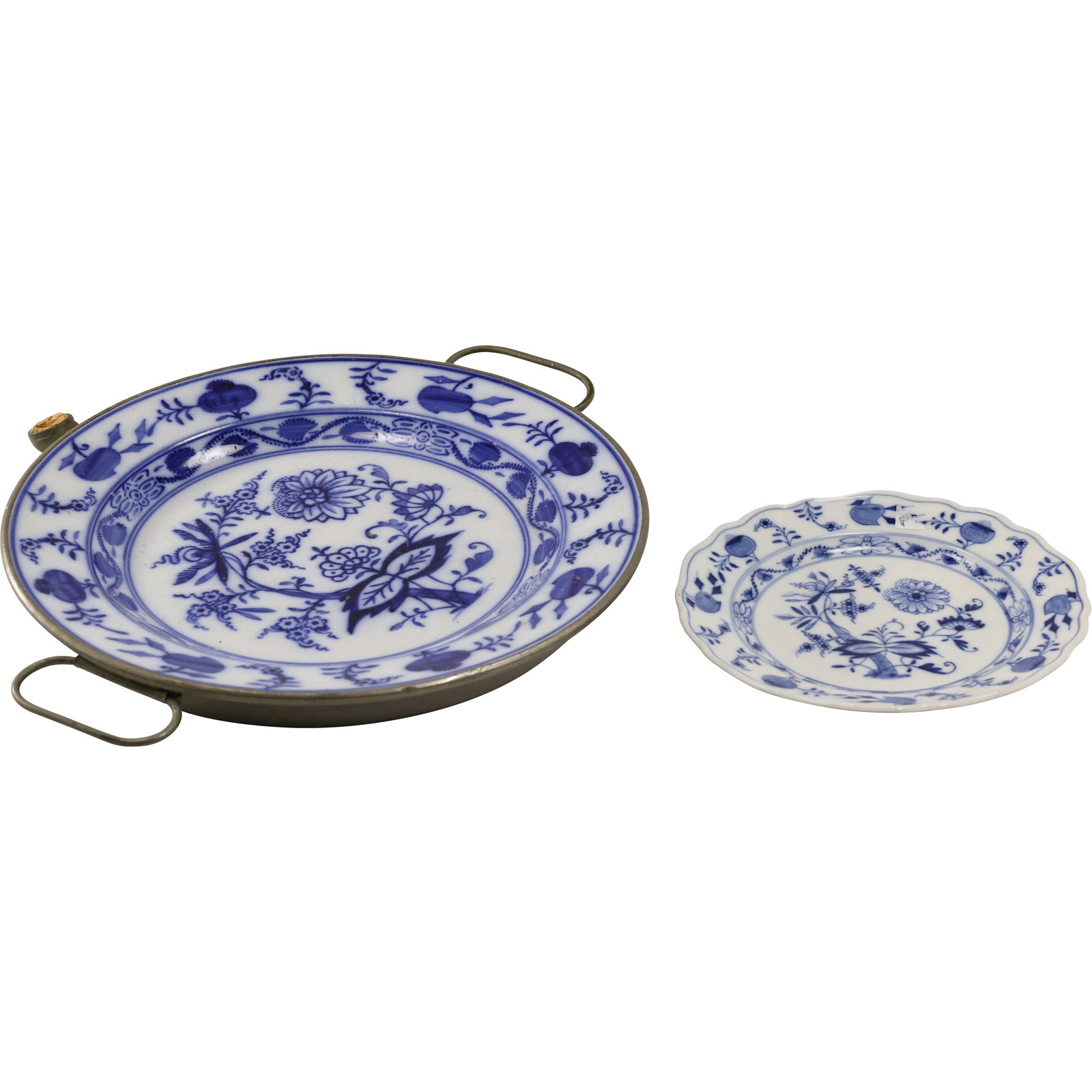 [2] Meissen Blue Onion Porcelain Warming Plate 10 in. dia.  and Desert Plate 6.25 in. dia. (1 of 9)