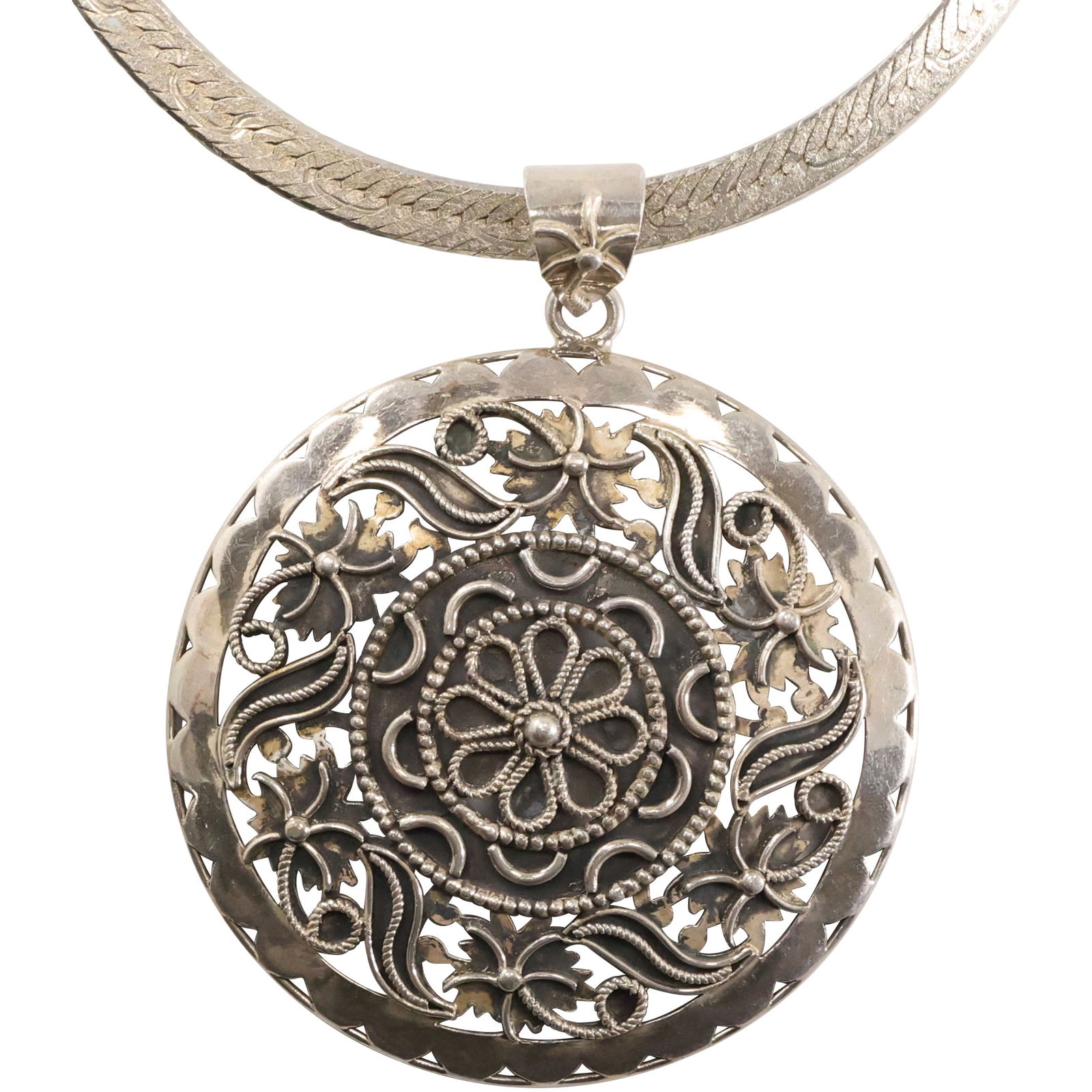 37.5 grams .925 Sterling Engraved Disc Pendant Necklace on 18 in. .925 Herringbone Chain (1 of 19)