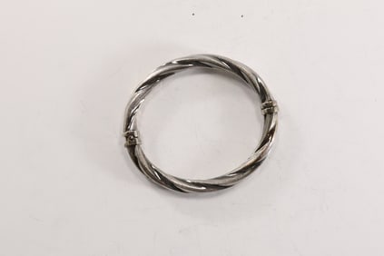 .925 Sterling Silver 23.6 grams Italy Twist Bangle Bracelet 3 1/4 in. x 3 in. x 3/8 in.