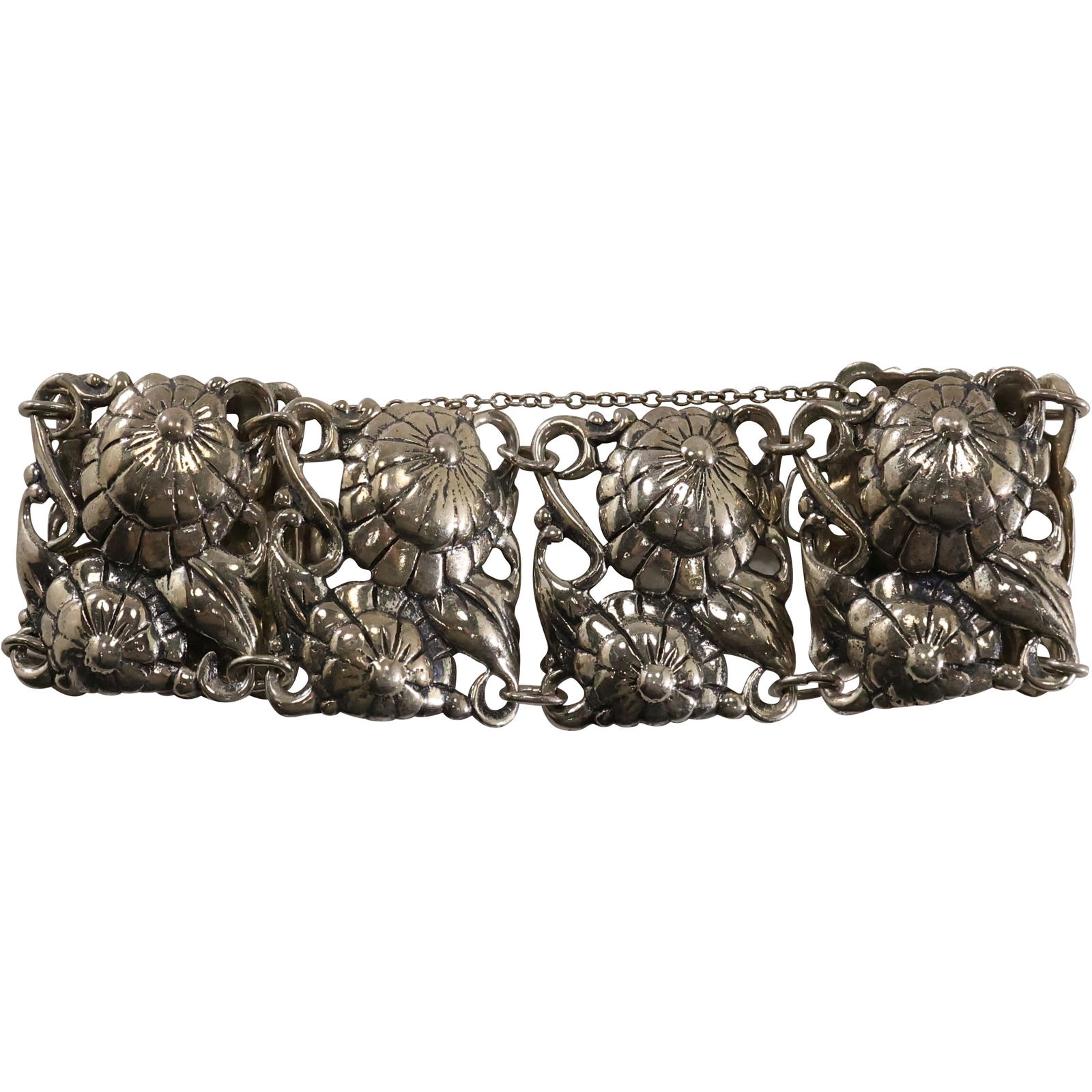 59.2 grams Sterling Silver Jewelart 6-Panel Floral Engraved Design Bracelet 7 1/2 in. x 1 1/2 in. (1 of 20)