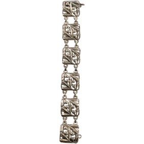 27 grams Sterling Silver 6-Panel Berry Design Bracelet 7 in. x 7/8 in.