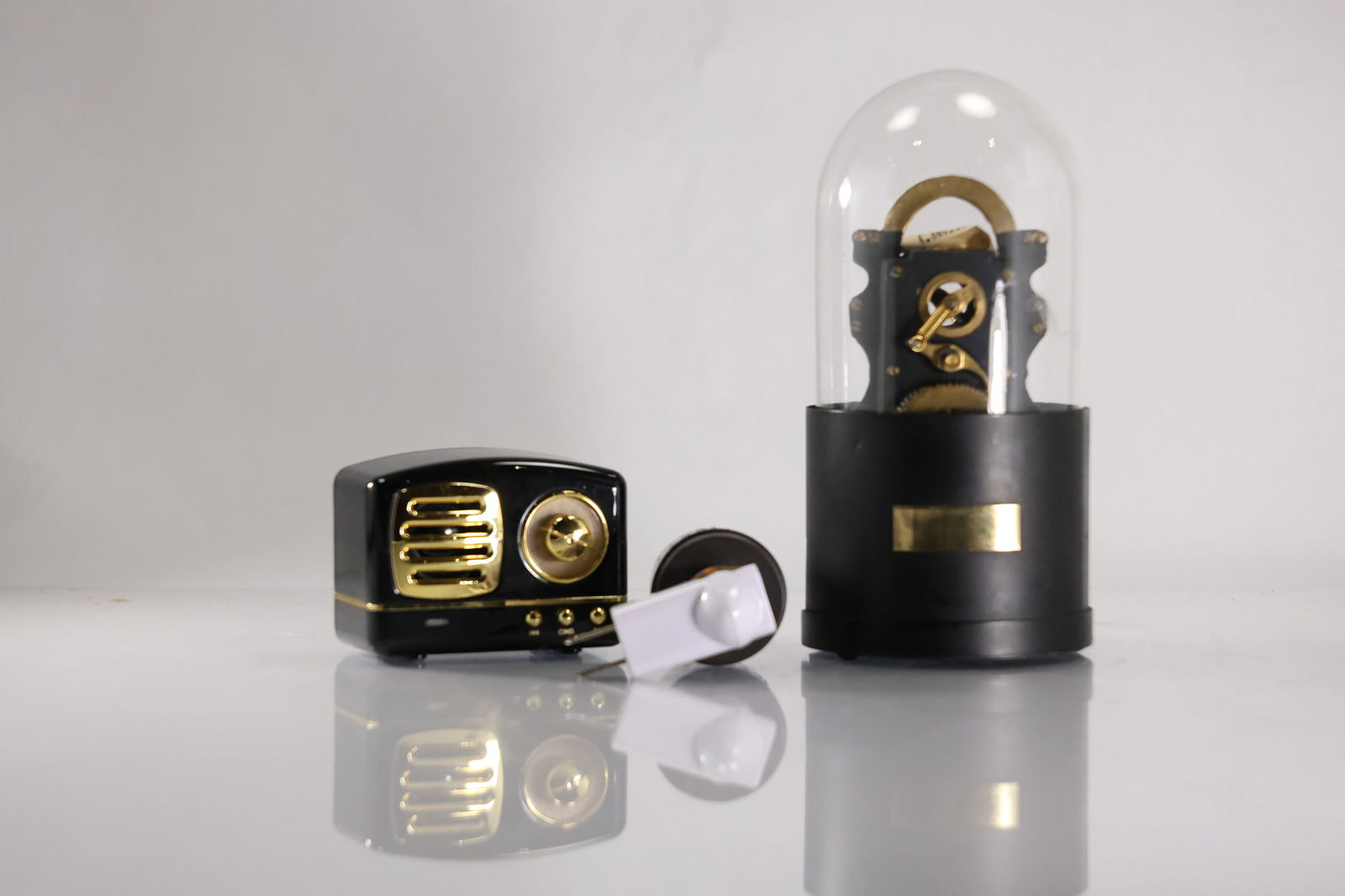 3 Assorted Novelty items, Mini Radio, Masion Jar Night Light, Stock Ticker Tape Machine (1 of 20)