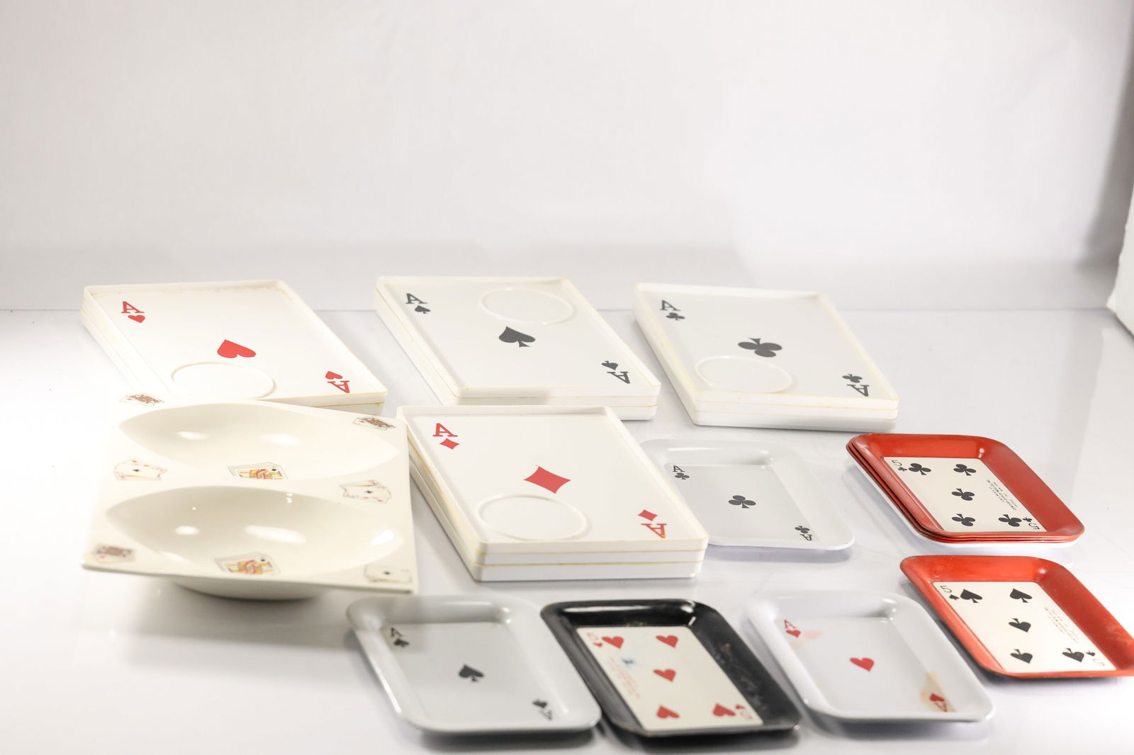Estate Grouping of Assorted Vintage "Playing Cards" Trays - SEE PICTURES (1 of 20)