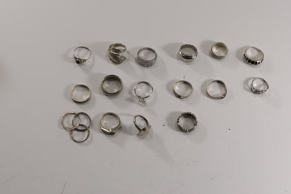 16 Assorted Sterling Silver 57.5 grams RINGS, Assorted Sizes, SEE PICTURES