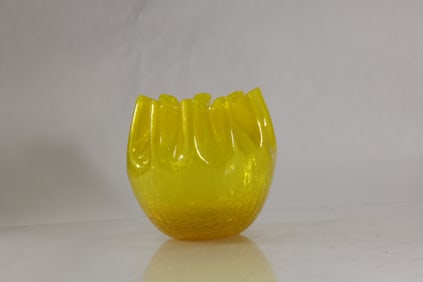 Yellow Crackle Glass Pinched Rim Rosebowl Vase Pilgrim Glass 5 in. height x 6 in. wide