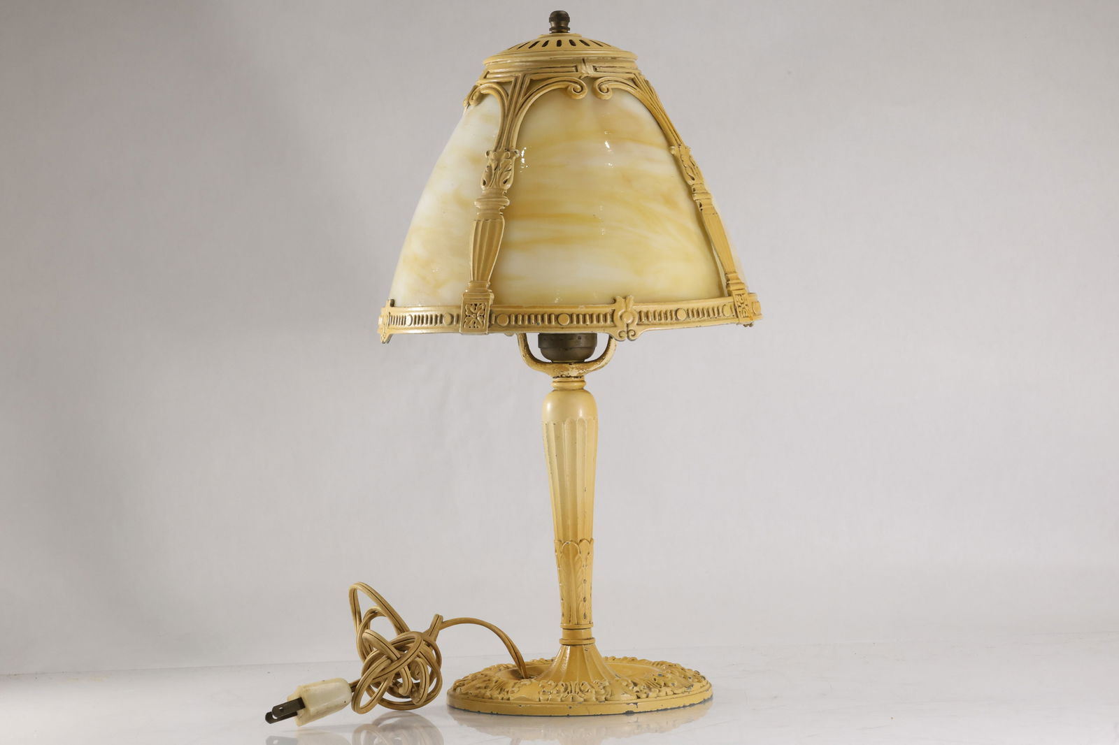 Circa 1920s 4-Panel Bent Slag Glass Shade Boudoir Lamp, All Original Condition and Patina (1 of 20)