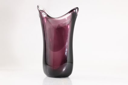 Purple Amethyst Art Glass Vase 9 in. height x 7 in. wide, Mid-Century Modern
