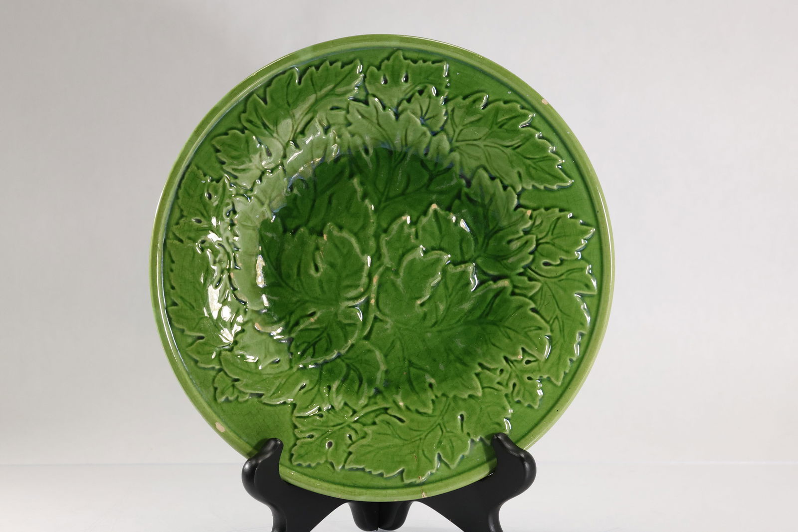 6 Green Glazed Ceramic Cabbage Plates 10 in. diameter, Portugal (1 of 20)