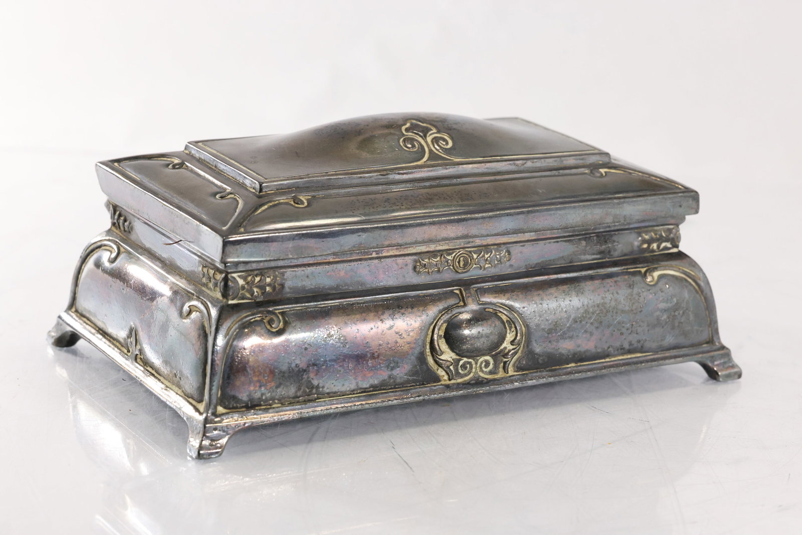 Art Nouveau Silver Plate Casket Jewelry Box on Feet, 8 inches length: Art Nouveau Silver Plate Casket Jewelry Box on Feet, 8 inches length. size: 3 h 8 w