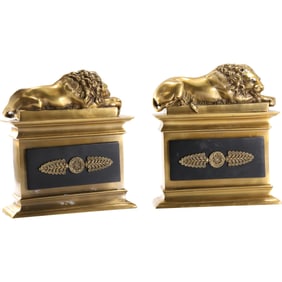 Pair French heavy bronze Empire resting lions animal bookends statues 10 in. x 9.5 in., Good Patina