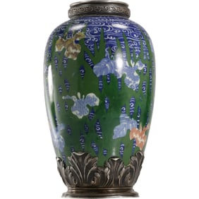 Chinese Porcelain Vase, Qing Dynasty (1644-1911) green background decorated irises, water patterns