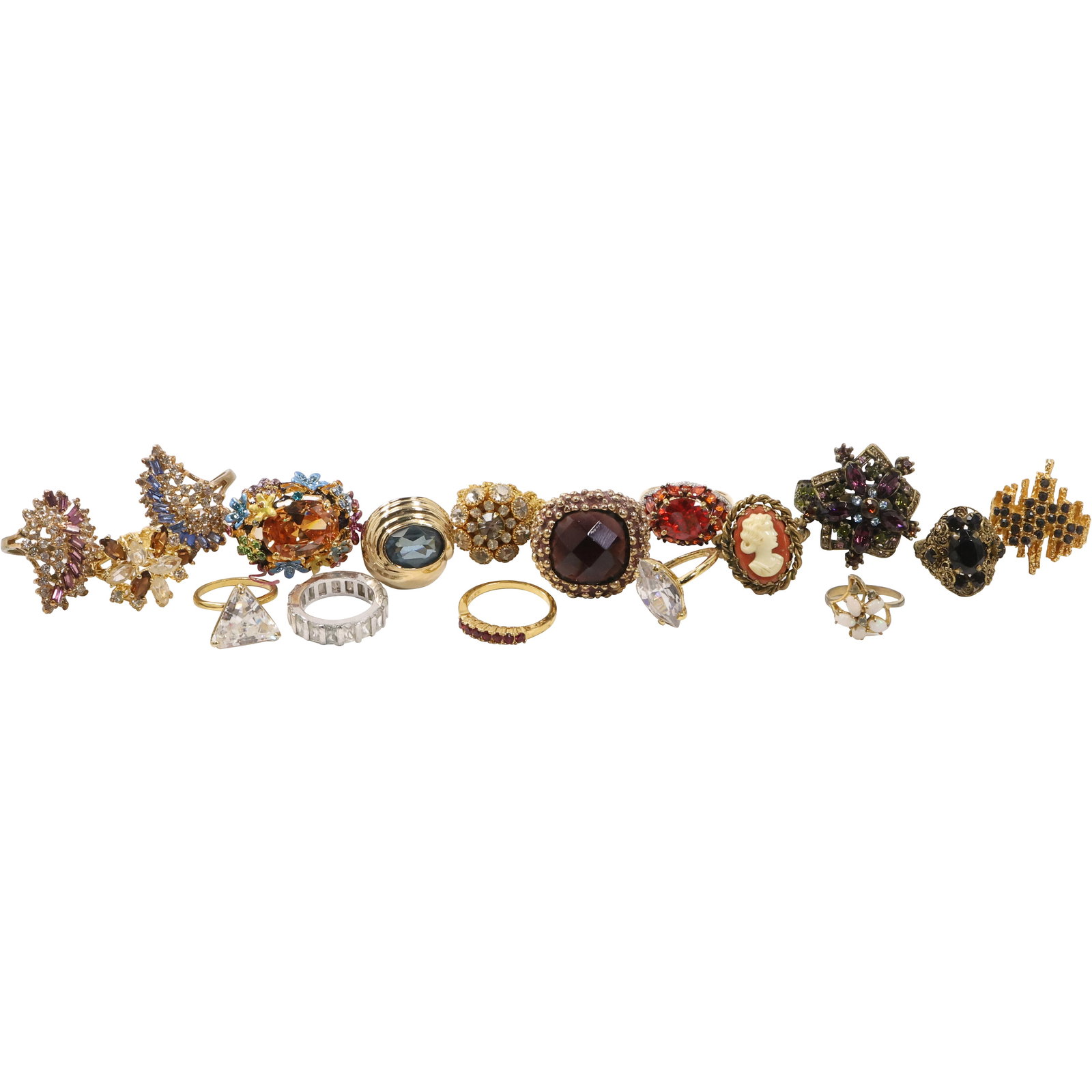 Estate Grouping of 17 Assorted Costume Fashion Jewelry Rings - See Pictures (1 of 17)