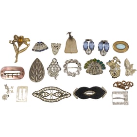 20 Assorted Vintage Victorian Buckles, Clips and Pins 1 1/4 in. x 1 in. to 3 3/4 in. x 1 1/2 in.