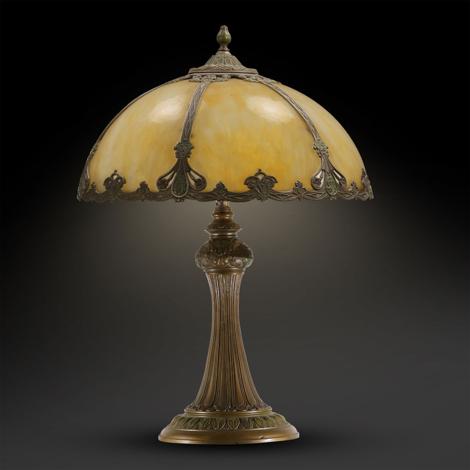Quality 6-Panel Curved Caramel Slag Glass Panel Lamp 25 in. height, 16 in. dia. shade (1 of 17)