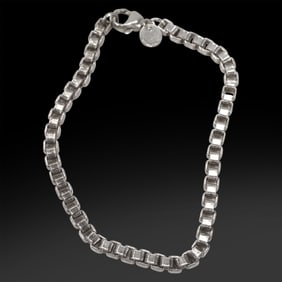 TIFFANY & CO .925 Sterling Silver Venetian Box Chain Bracelet 7 3/4 in. x 1/8in., Box & Fabric Pouch