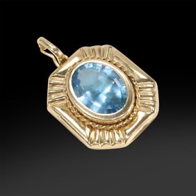 14K Gold Blue Topaz Pendant , 4.2 dwt, 1 1/2 in. x 1 in.