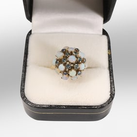 JQ, Jake Quick Belgium Designer, 18K Gold Ring Size 6+ with OPALS, 18 Small, 1 Large Center