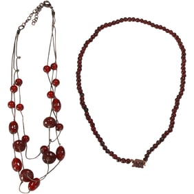 [2] Vintage Garnet Bead Necklace with Gold Filled Clasp 18 in. x 1/4 in.; 3-Strand Garnet Bead