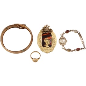 [4] Victorian Gold Tone Scrolled with Black Enamel Buckle Bangle 2 3/4 in. x 2 1/2 in. ; Gruen