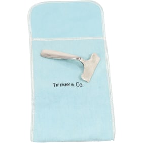 TIFFANY & CO Sterling Silver Baby Food Pusher, weighs 21.75 grams, with fabric pouch