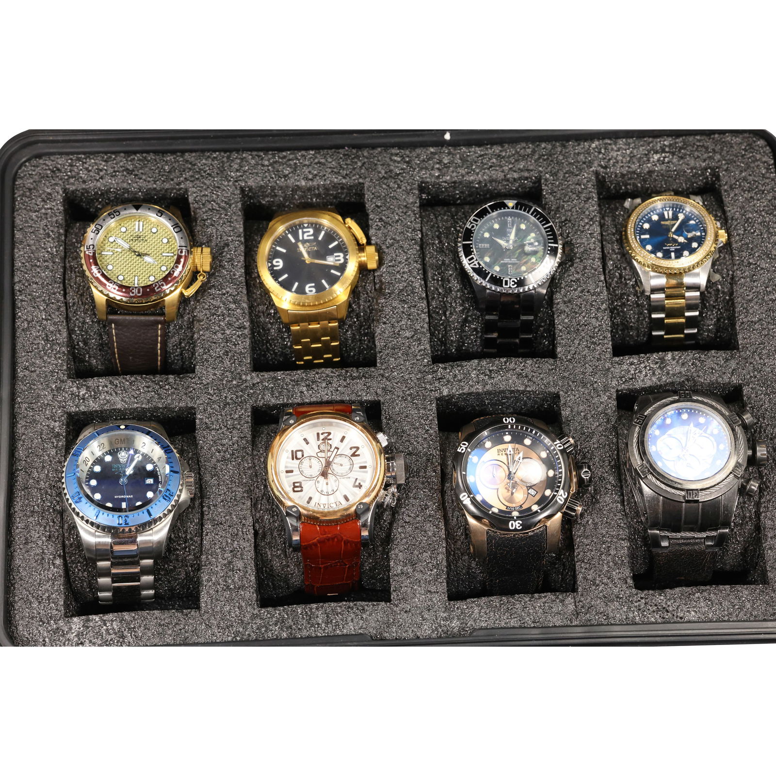 Estate Collection of 8 Assorted INVICTA Wristwaches in an INVICTA Carring Case SEE PICTURES: Estate Collection of 8 Assorted INVICTA Wristwaches in an INVICTA Carring Case SEE PICTURES. size: 2w s:b