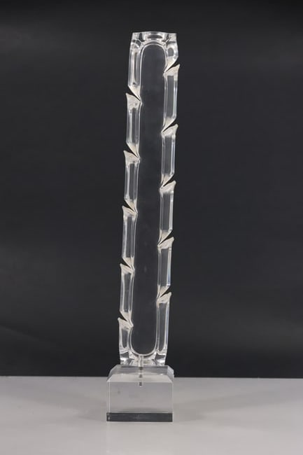 CHARLES HOLLIS ABSTRACT CLEAR LUCITE ART SCULPTURE WITH BASE 20.25 in. height: CHARLES HOLLIS ABSTRACT CLEAR LUCITE ART SCULPTURE WITH BASE 20.25 in. height size: 20.25h 3.5w S:C