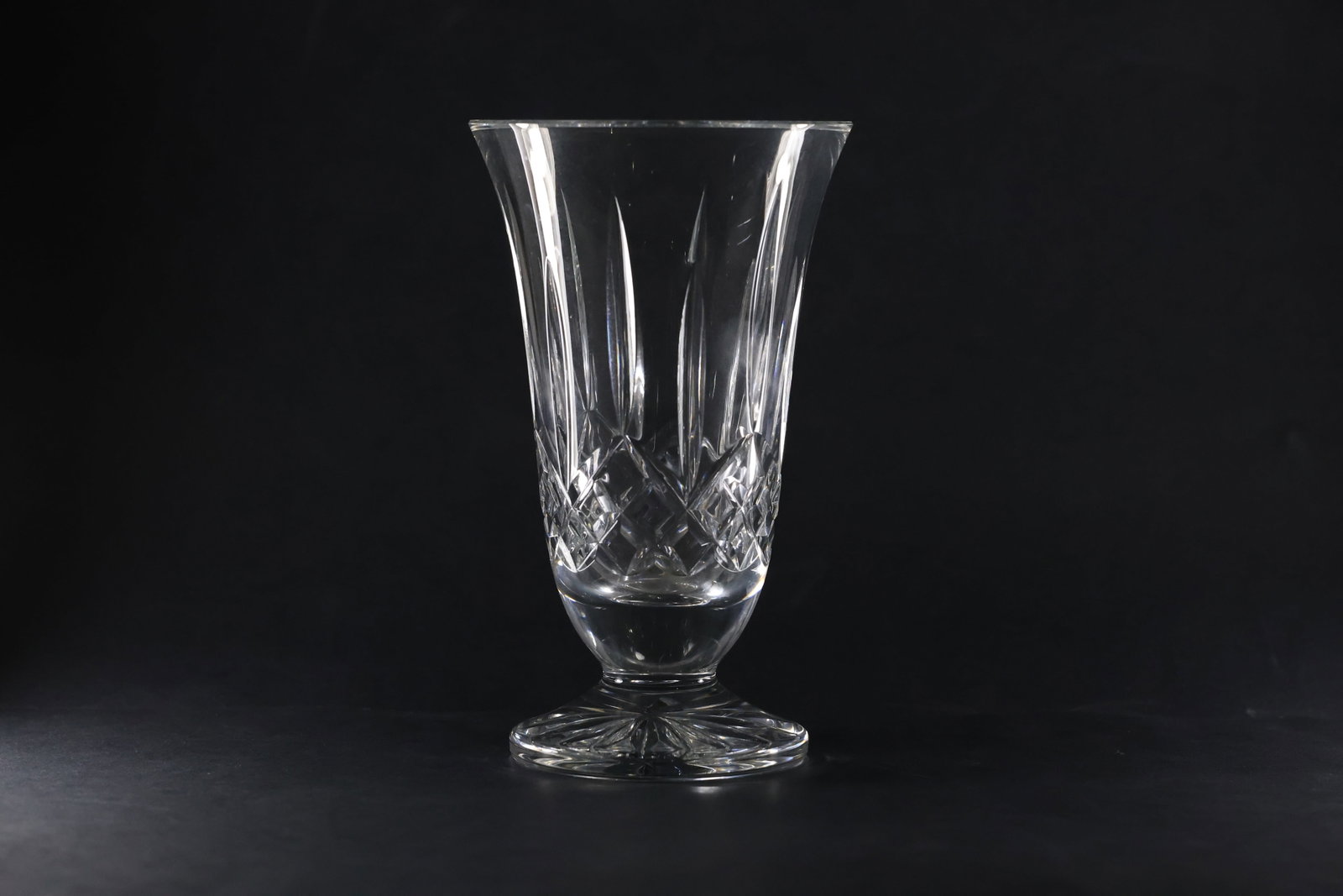 Signed Waterford Crystal Lismore Vase, Flared and Footed, 8.5 in. height x 5 in. wide: Signed Waterford Crystal Lismore Vase, Flared and Footed, 8.5 in. height x 5 in. wide. size: 8.5h 5w