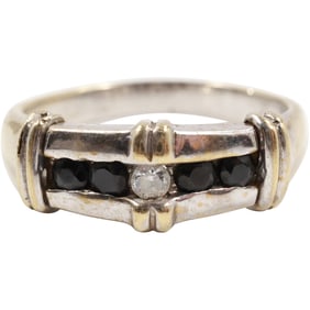 10K Yellow Gold with 4 Garnets and Center Diamond Ring Size 9, 2.6 dwt., 7/8 in. x 3/8 in.