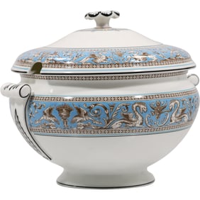 Wedgwood FLORENTINE TURQUOISE SOUP TUREEN 10 in. height x 9 in. wide