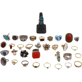 34 Assorted Costume Jewelry Fashion Rings - Nice Variety - See Pictures