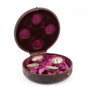 90 grams Victorian Era Set 4 Sterling Silver Salts in a Fitted Round Box