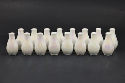 16 Matching WEDGWOOD White Lustre Table Top Bud Vases