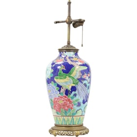 Fine Chinese Porcelain "Peacock" Urn Table Lamp 25.5 in. overall height