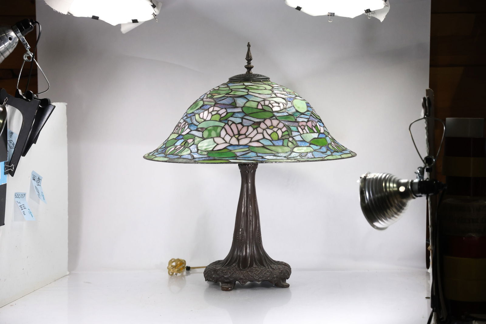20th C Decorative Leaded Stain Glass "Waterlily" Table Lamp 28 in. height x 22.5 in. dia. shade (1 of 18)