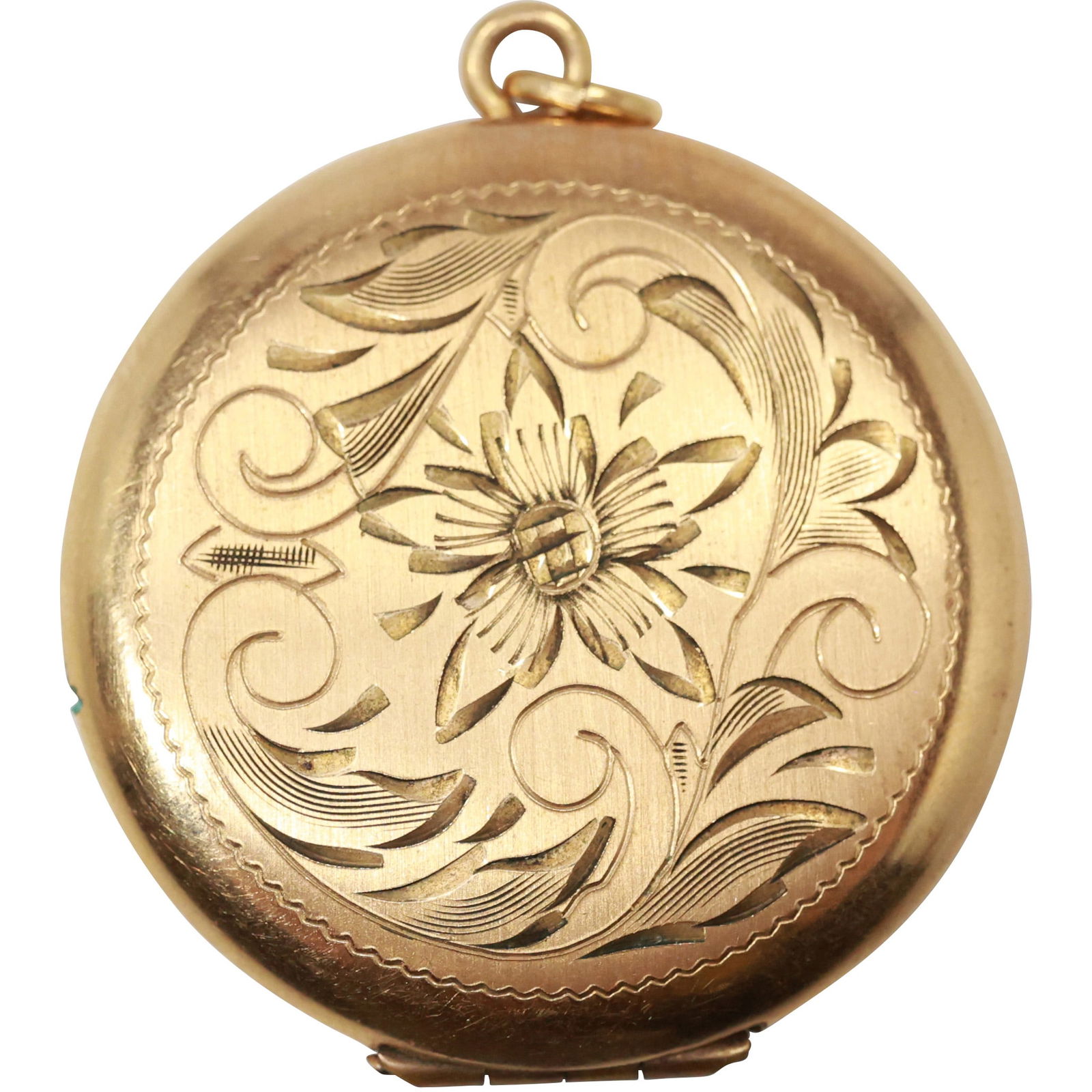 Tests 14K Gold Victorian Etched Open Case Pocket Watch, 1 3/8 in. diameter (1 of 8)